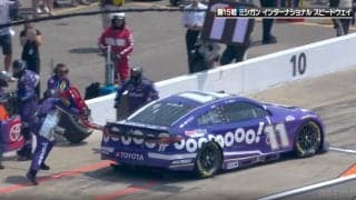 「危なかった」マスタングが給油缶を“付けたまま”発進し危機一髪 「35kgくらいあるぞ」ファン騒然