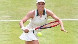  37歳2児の母、快進撃で4強 