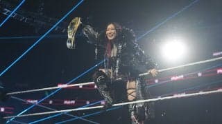 イヨ様が2人？ 人気日本人女子レスラーの“遊び心満載”自撮りショットが話題 お茶目な表情に「相変わらず美人だな」