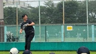 岩隈投手がキャッチボール教室