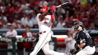 超特大にどよめき…確信歩きの助っ人が「神すぎる」　視線独り占めの一撃に「一生広島いてくれ」