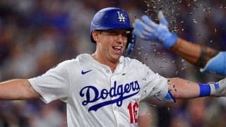 劇的弾のスミス「ただそれだけ」　代打→元阪神スアレス打ちに笑顔、明かした“攻略法”