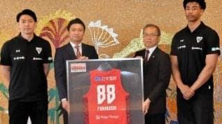 千葉ジェッツ、初の「無冠」に巻き返し誓う　船橋市役所を表敬訪問