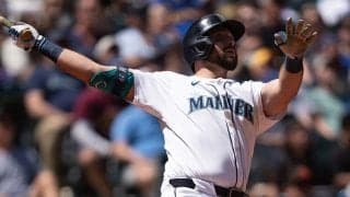 止まらぬローリー、MLBトップ独走28号＆29号　55年ぶり捕手記録更新…HR＆打点でリーグ2冠