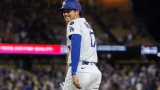 4年経っても変わらぬ関係「泣けてくる」　大谷翔平が死球直後…笑顔で向かった“相棒”