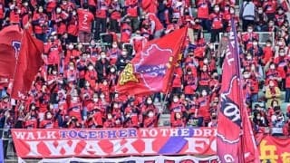 ｢ほぼキックオフ位置から!?｣J2舞台で生まれたベッカム彷彿の“50m超ロング弾”に脚光！｢なんじゃこりゃ｣｢J2年間ベストゴールだろ｣｢判断力がスーパー｣の声