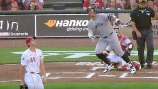 どこまで飛ばすんだよ！ ヤ軍ジャッジ、とんでもない“爆速豪快弾”「エグすぎる」 172キロ“弾丸ライナー”→投手が動けなくなる「見上げすぎw」