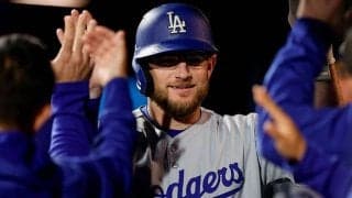 豪雨で投球すら見えず…マンシー明かす決勝二塁打の裏側　眼鏡が「水で一杯」