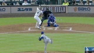 えっ、そこ通す…！？ 山本由伸、“超精密投球”で衝撃の光景「エグすぎる」「完璧」 捕手のミットに“寸分の狂いもなく”投げる鬼制球