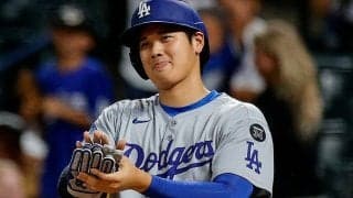 ベンチの大谷翔平を襲った“敵”　山本由伸も大爆笑…中継映像に映った一幕「モテモテ」