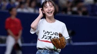 進学校→早大の“インテリ”モデルが降臨　白ユニ＆短パンで始球式…名古屋を魅了