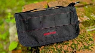 ラウンド必携のアクセを整理！ “コンプリート・ポーチ”「ブリーフィング」にオリジナルで作ってもらいました。【ゴルック】