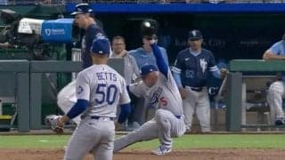 どうなってんだよ！ フリーマンが“超絶ファインプレー”「エグすぎる」体勢がスゴいことになる“スーパー神キャッチ”… 球場騒然