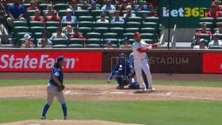 一体、何が起きた！？ 今永昇太の投球で“想定外のハプニング”…衝撃の光景「ヤバすぎる」爆速ファウルが審判にモロ直撃… ファン騒然