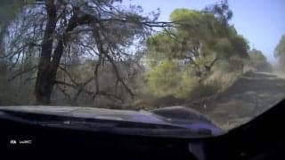 「危ない！」世界最速ラリー車があわや谷底へ転落 放送席も騒然「本当に落ちてしまうんじゃないか」