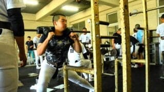 トレーニング室に響くうめき声　「フィジカル日本一」をめざす開星