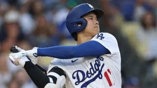 打球直撃で気遣い→直後に特大30号「そりゃ審判も惚れるわ…」　大谷翔平にSNSドン引き