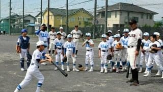 イチローさんのバット、一流の重み伝える　指導受けた静岡・富士高