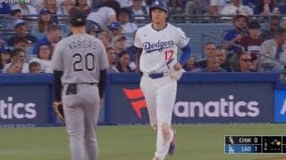 一体、何が起きた…？ 大谷翔平が“まさかの行動”「ヤバいw」「めっちゃウケる」 四球直後に見せたリアクションが話題に