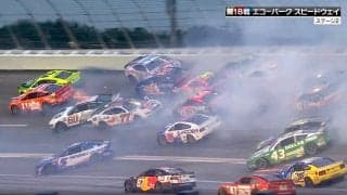 「何台巻き込まれたか」23台が絡む大クラッシュで赤旗中断 米レースの今季最大級事故に放送席騒然「逃げ場がない」