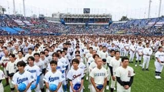 神宮に熱気、堂々行進　268校の高校球児の夏開幕　東・西東京大会