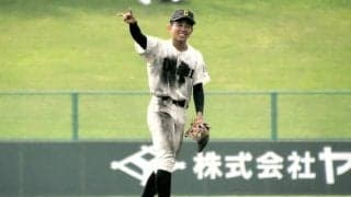 相可・森下主将が笑顔で3安打、「下克上」新監督に夏の初勝利を贈る