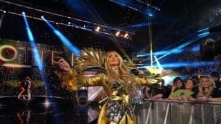 「39歳には見えない」レジェンド金髪女子レスラー、“純白ビキニショット”で圧巻プロポーションを披露…「息を呑むほど美しい」ファン驚愕