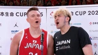 「可愛すぎるだろ（笑）」ホーキンソン＆川真田紘也の“熱唱”にファン爆笑！「今日イチの笑いありがとう」「上手な日本語でダジャレを２つもw」