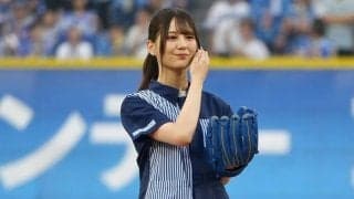 ポニテ姿で登場した“女神”が「可愛いすぎる」　予想外の剛球披露「今日イチ癒された」