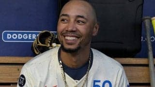 ベッツが「めっちゃ可愛いパパ」　球団カメラマンが激写…ほっこりする愛娘との一幕