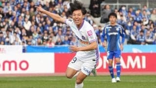 ｢三笘級｣｢オーウェンを彷彿｣紫のワンダーボーイ22歳の“代表デビュー戦”単独ドリブル弾に反響！｢あれくらい強引に行ける選手は宝｣｢W杯メンバーありえる｣の声
