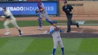 一体、何が起きた！？ 今永昇太に“ハプニング発生”「表情w」「なぜか面白い」 相手打者のバット破壊→予想外のリアクション