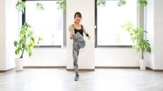 「毎日やってる」「地味に効く」立ったままできる“立ち腹筋”1週間メニュー