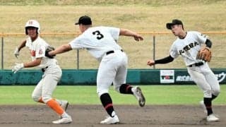 連覇めざす札幌日大、反撃振り切る　駒大苫小牧は零封勝ち　高校野球