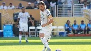 ｢可愛いいいっ｣｢帽子姿も素敵｣NHK朝ドラ女優の“クラブW杯準決勝ナマ観戦ショット”に反響｢めっちゃBIGMatch観戦してるやん｣｢うらやましいです！｣の声