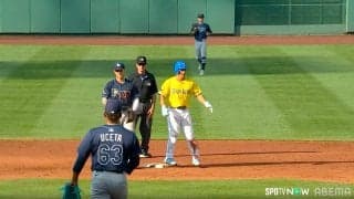 「ホホッ…」吉田正尚、まさかの盗塁で現地実況思わず“笑劇” 死球→激走の大ハッスルにレ軍ベンチも拍手喝采