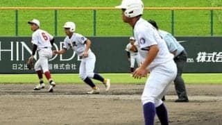 先取点につながる安打　「ずっと一緒だった」敬徳の双子・小瀬良兄弟