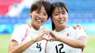 ｢サプライズ!!｣｢可愛い｣なでしこDFの結婚報告“直筆コメント＆ウェディング写真”公開｢字が上手い｣｢ドレス姿も素敵｣の声