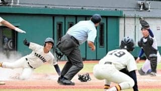 前日にも守備練習した上水、息の合った連係プレーで何度もアウトに