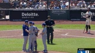 「こんな所で何の話すんの？」辛口解説者が苦言を呈した“問題シーン”　ドジャースベンチの“不可解な動き”をバッサリ「絶対いらんかった」