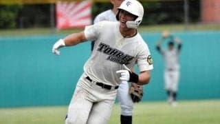 1番打者、持ち味のパワー生かして本塁打放つ　藤嶺藤沢の五島湊選手