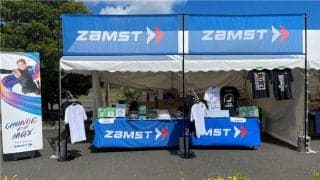 ザムストが中国インターハイ・バスケ会場に特設ブースを出店…富樫勇樹ら契約選手のバナー掲出も