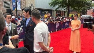 大谷翔平の取材時、真美子夫人は“気遣い”　手をつなぎニコリ…ドレスは「ピーチの色」