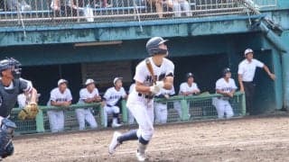 多数のスカウトが集結！転入生の大型遊撃手、龍谷大平安の強打者はヒットでアピール【京都】