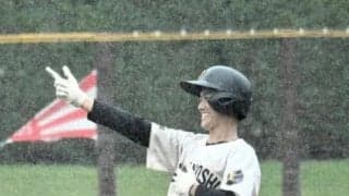 「ムードメーカー」が本領発揮　住吉・久保田選手、食らいついて好打