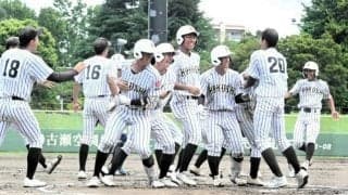 国士舘、強攻策で延長サヨナラ勝ち　エースが流れを呼び込む