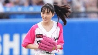 豪快足上げ→“くううう”　元坂道キャプテンが6年ぶり始球式、黒髪ポニテに場内歓声