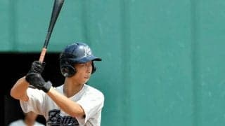 スイングスピードも足も速い　座間総合の4番・武井陸選手が大技小技