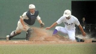 励まされ、ミス取り返す一打　城西・佐藤捕手「来年はもっと上に」