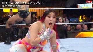 人気日本人女子レスラー、完璧な決め技を“レフェリーに誤爆”の悲劇…「やっちゃった」本人も観客も“お口あんぐり”状態に